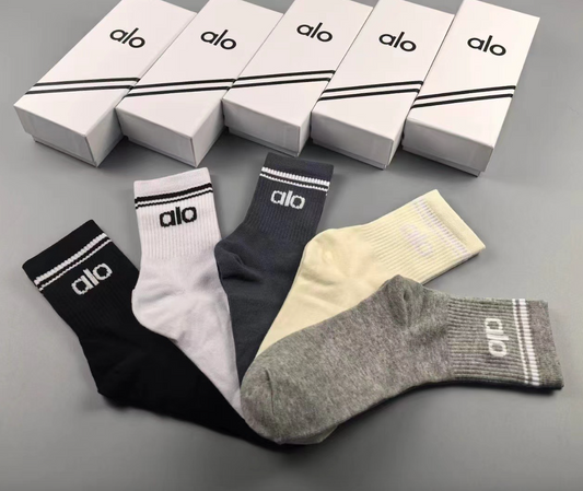 Alo Yoga Essential Socks Pack – 5 Pairs