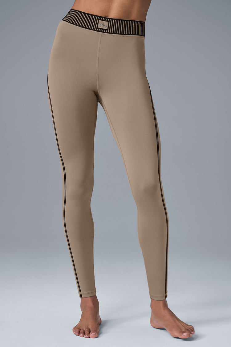 ALO YOGA Airlift High-Waist 7/8 Line Up Legging and Line Up Bra