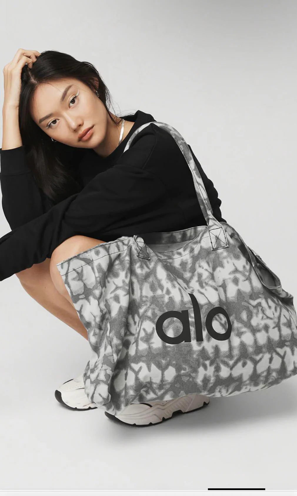 Alo Yoga Tie-Dye Shopper Tote
