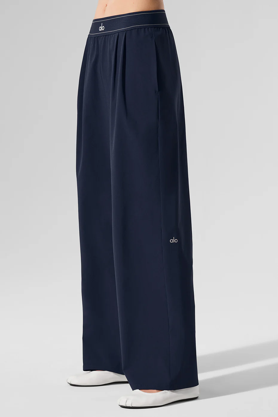 ALO YOGA Suit Up Trouser (Regular)