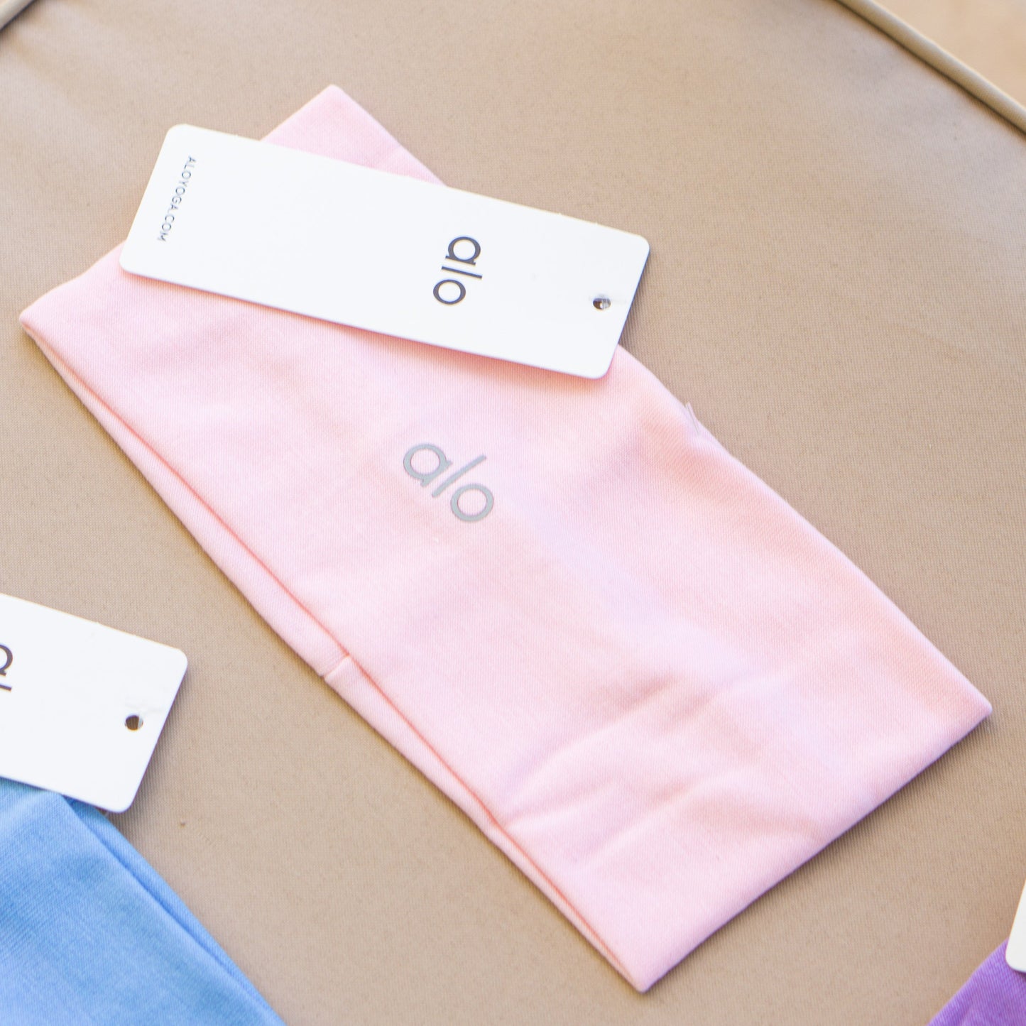ALO YOGA Performance Conquer Headband