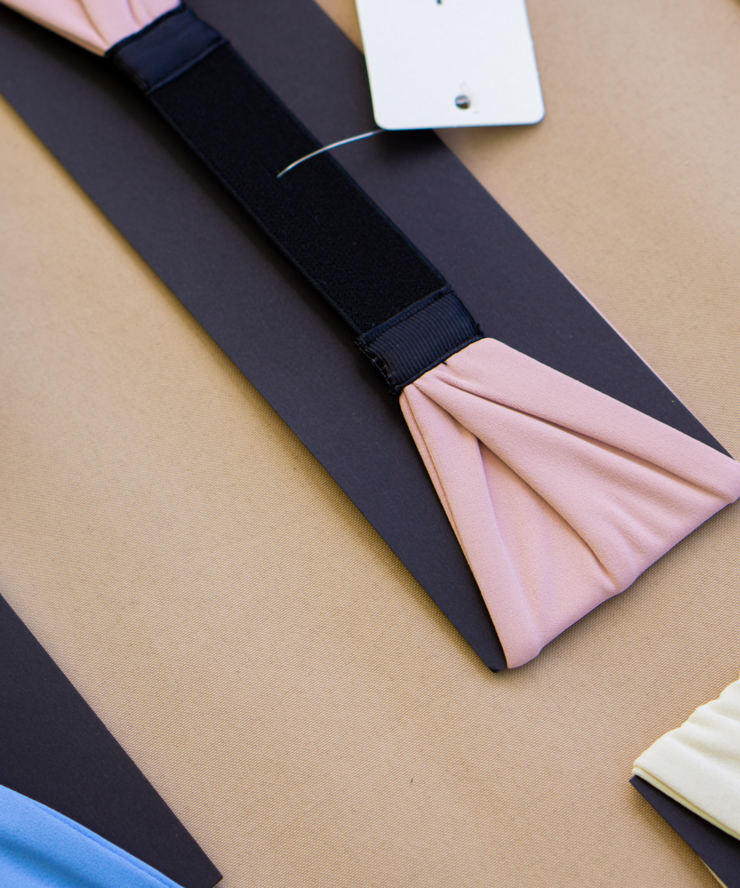 ALO YOGA Airlift Headband