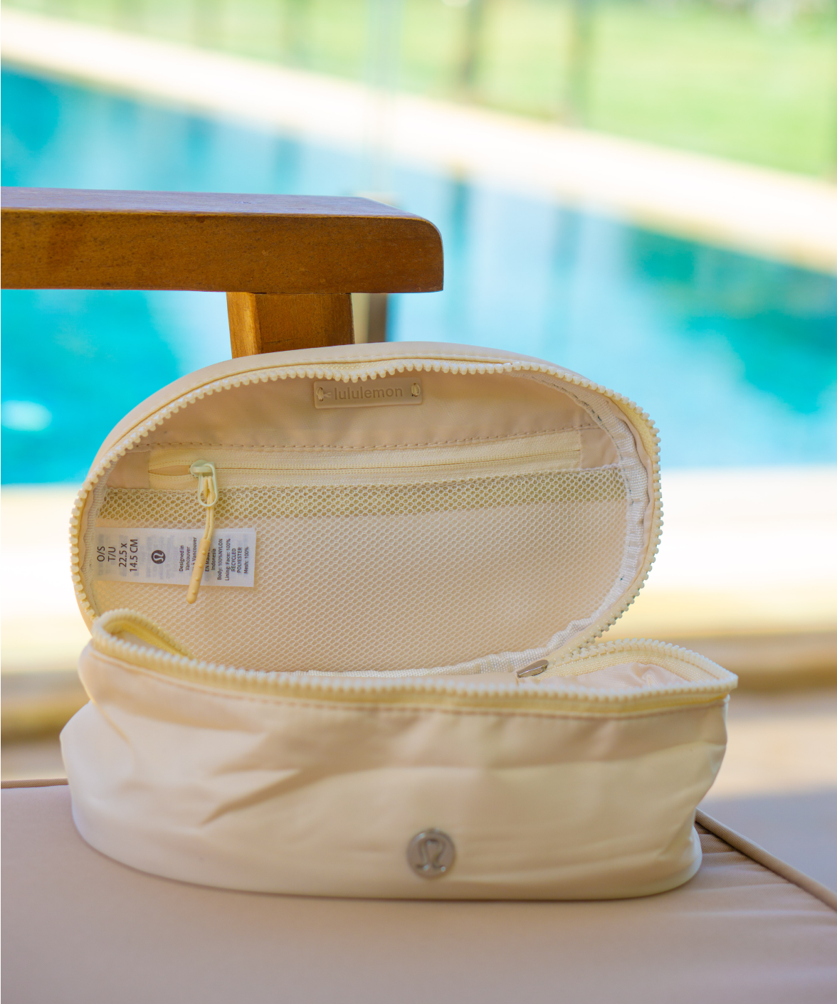 LULULEMON Oval Top-Access Kit 3.5L