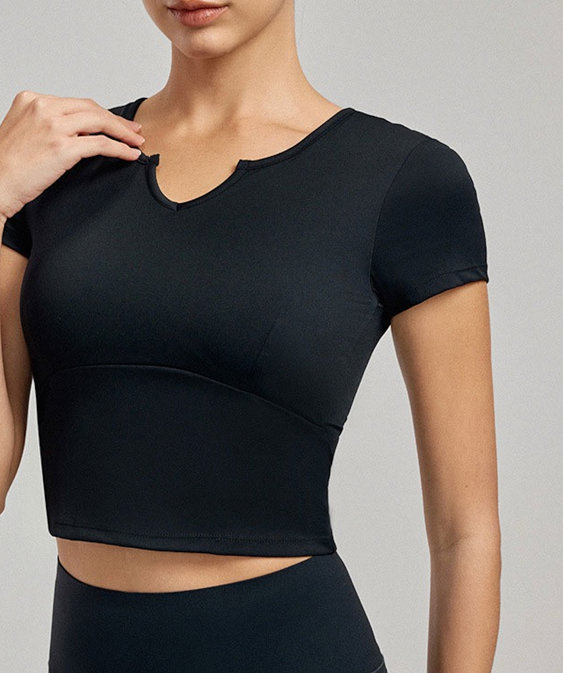 ALO YOGA - Short Sleeve V Neck shirts Built-in Bra