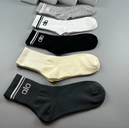 Alo Yoga Essential Socks Pack – 5 Pairs