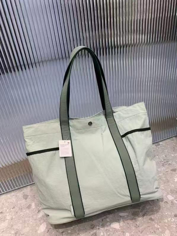 LULULEMON Daily Multi-Pocket Canvas Tote Bag 20L