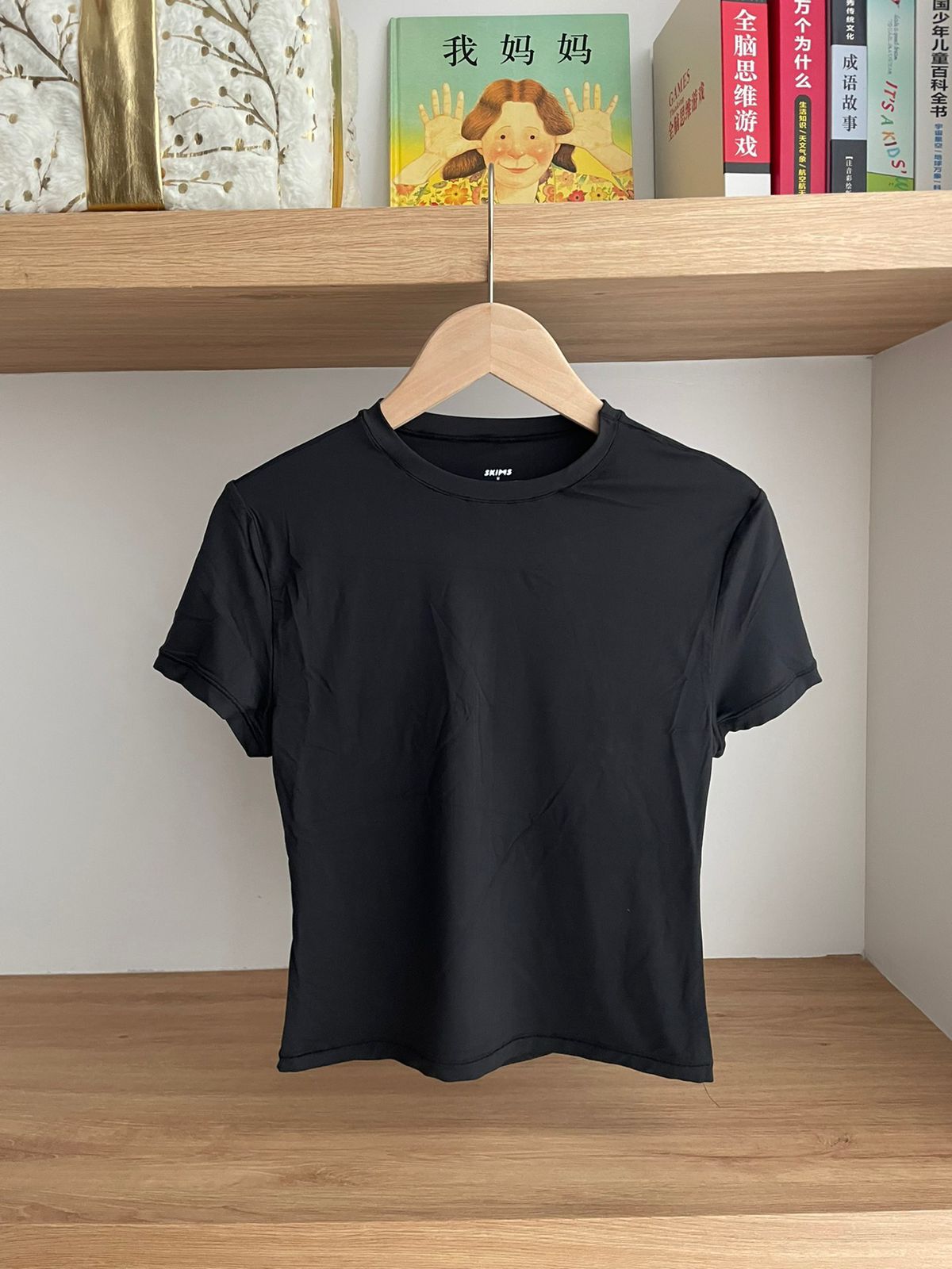 Skims Essential Tee