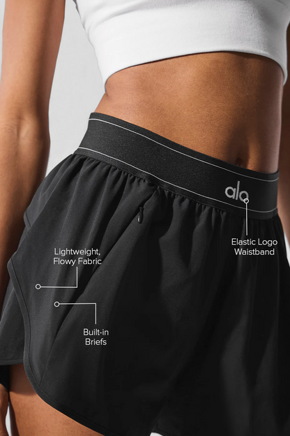 ALO YOGA -  Match Point Short